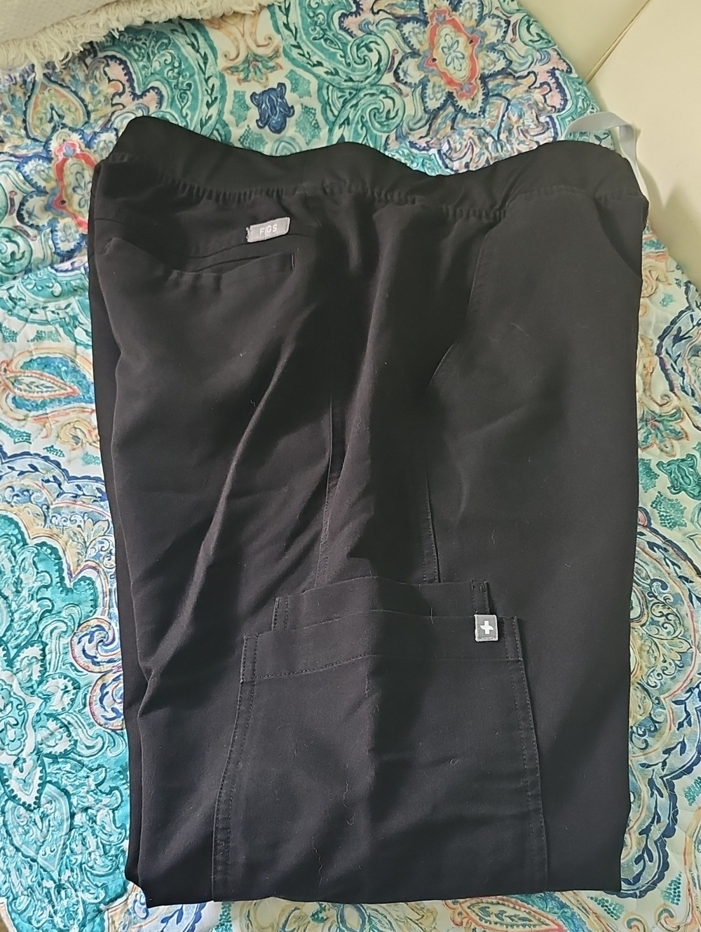 Figs Black Straight-Leg Scrub Pants Size  M /S Two Back Pockets And Side Pocket - Picture 8 of 9
